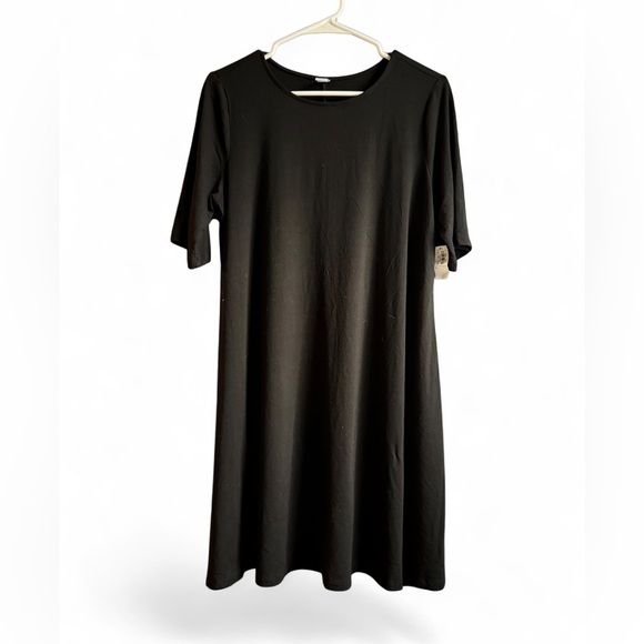 Old Navy Dresses & Skirts - Old Navy Classic Black Midi Dress